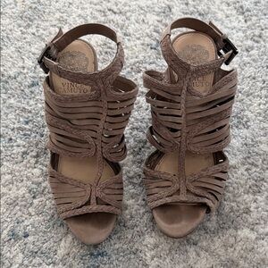Vince Camuto Tan Strappy Women's Suede Sandals size 7M